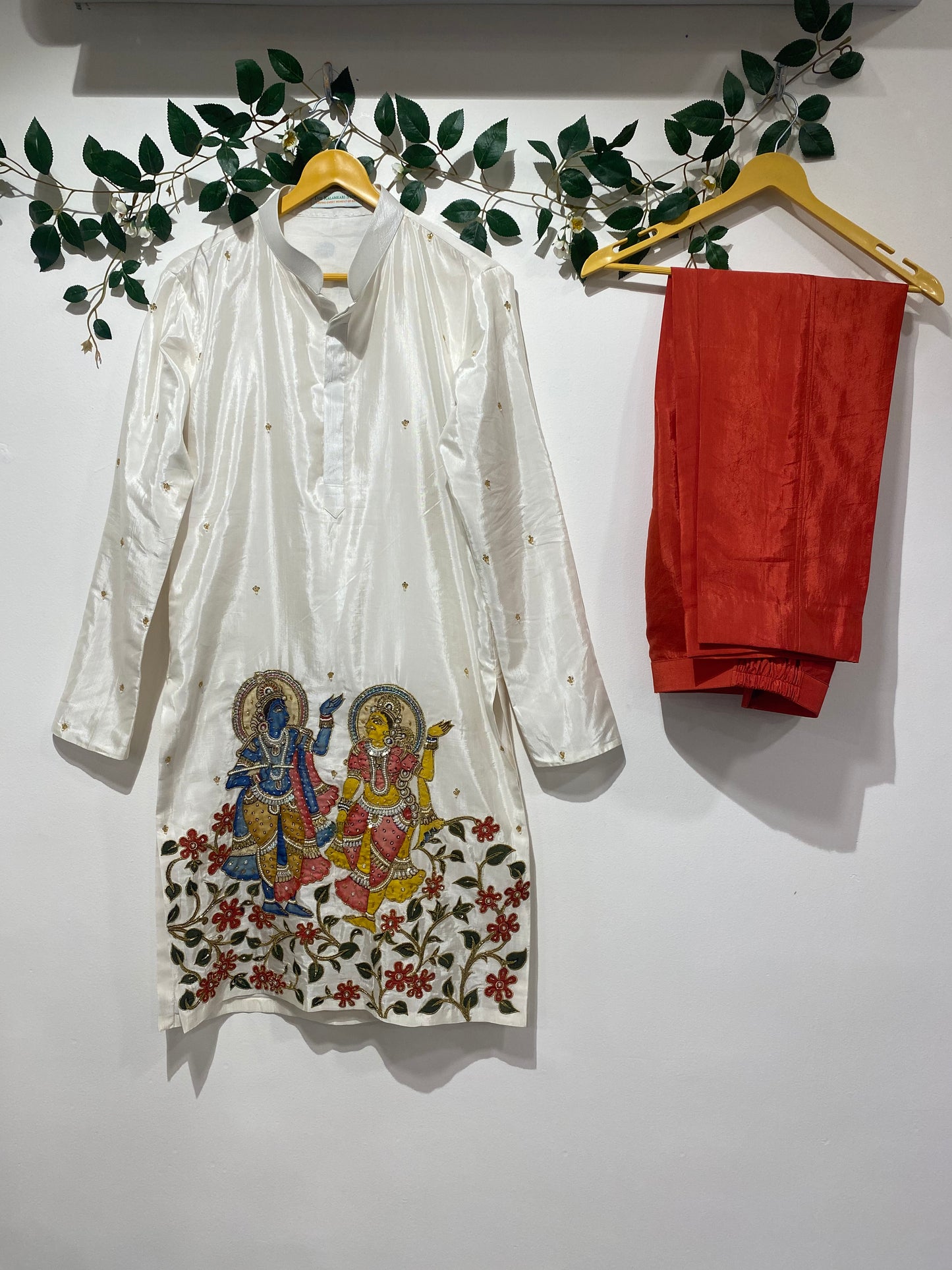 Radhakrishna Applique Kurta