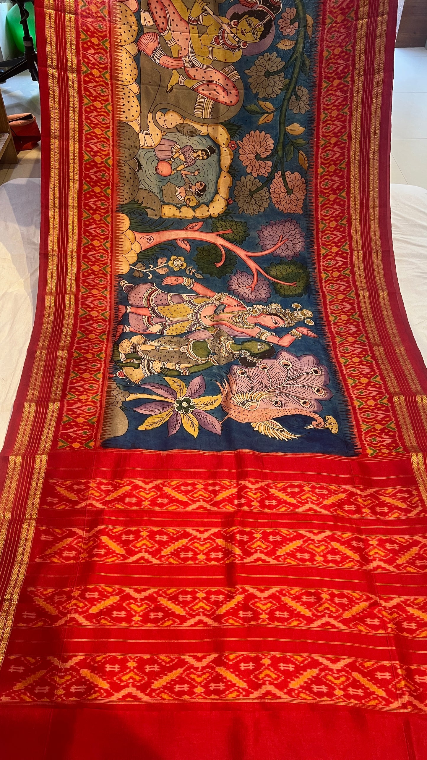 Ikkat Kanchi border Madthas patola saree