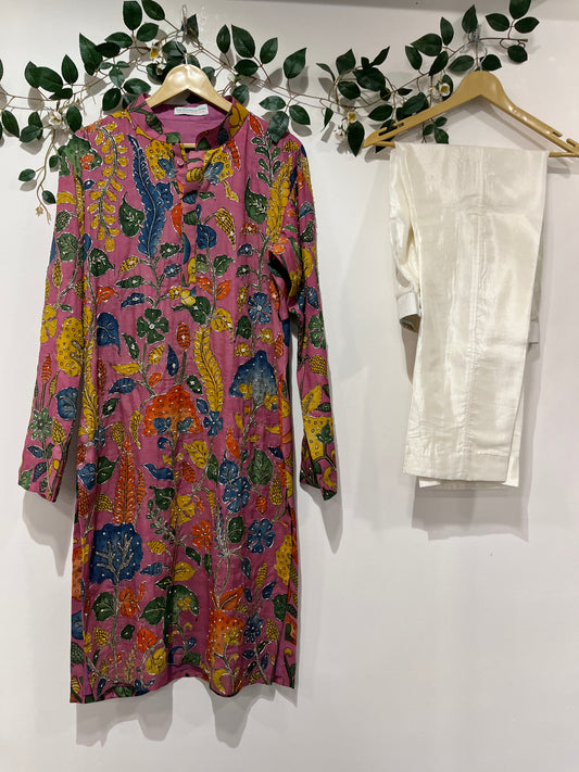Floral Kurta with Highlighted
